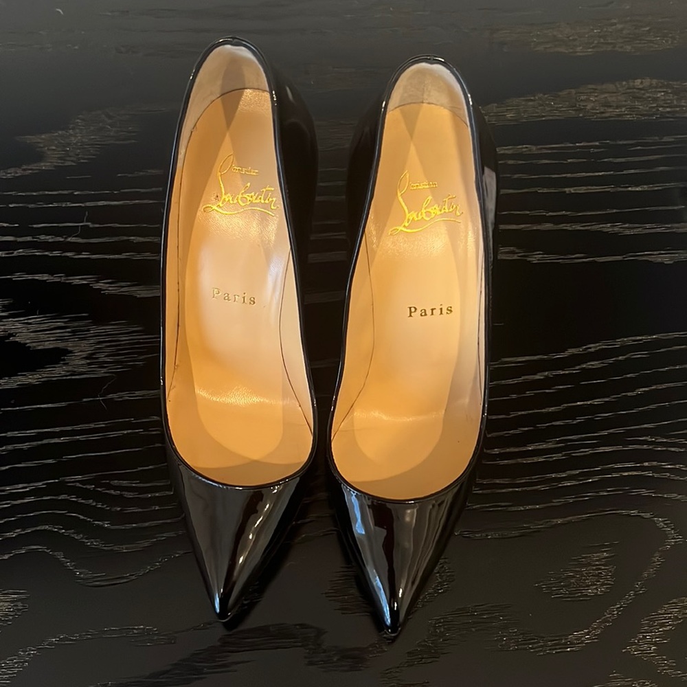 Authentic Christian Louboutin So Kelly pumps